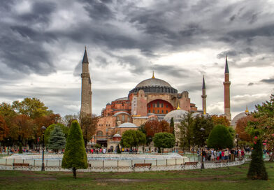 Berat gecesinin önemi ve fazileti nedir ? Berat Kandili İle İlgili Ayet ve Hadisler
